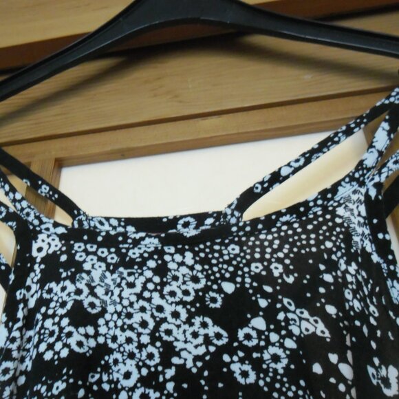 Cute strappy high low top by Arizona Jeans. Small size. - Picture 6 of 8